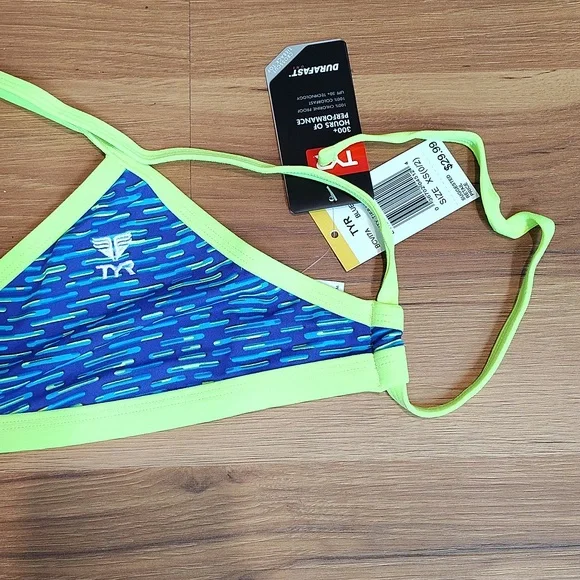 TYR Ladies Swim Top,  Ladies X-Small, Swimwear - Picture 3 of 6
